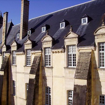 Hotel Abbaye Royale Saint-Jean-dʼAngély Exterior foto